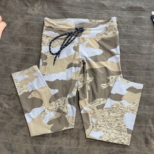 Aerie Camouflage Patterned Leggings 7/8 length
